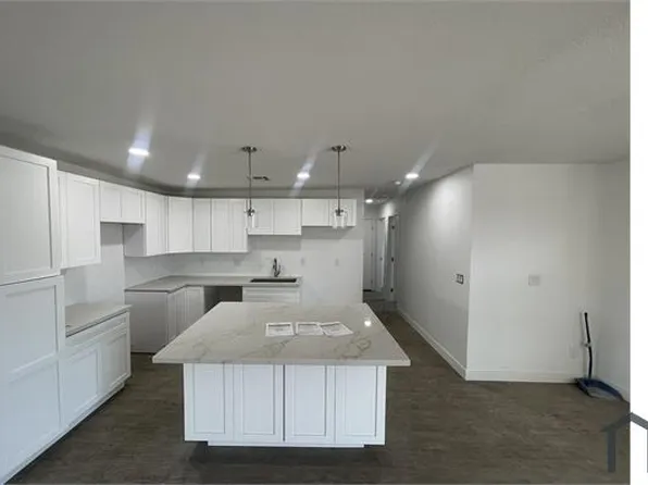 2240 E Atlanta Ave, Phoenix, AZ 85040
