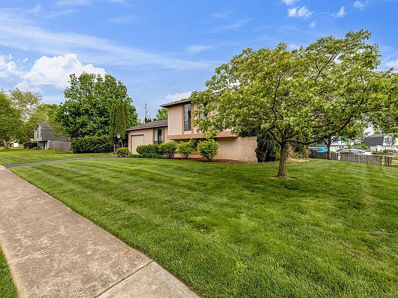 3rd image of 3435 Fox Run Rd