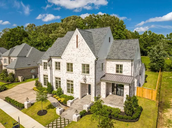 650 Bushchat Ln, Collierville, TN 38017