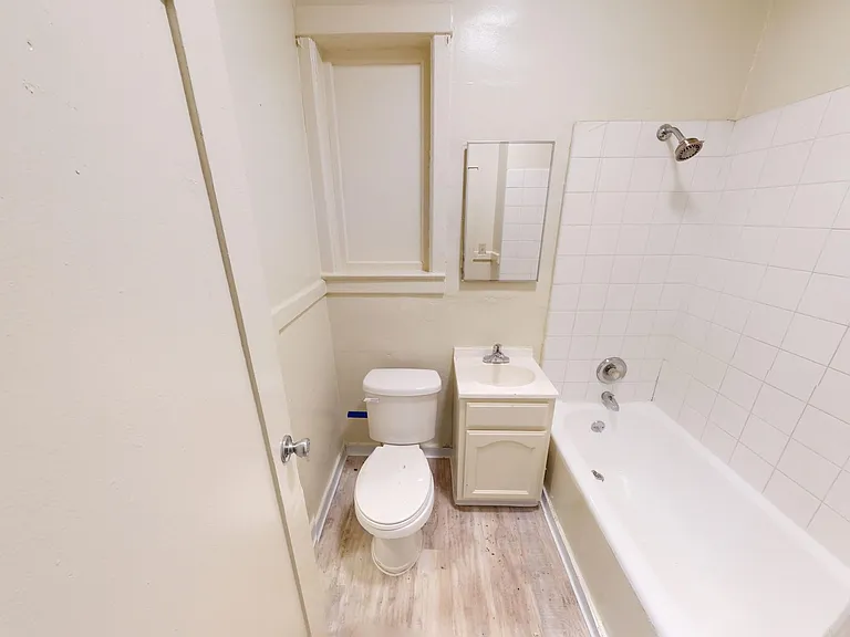 2532 DALY STREET — Photo 10