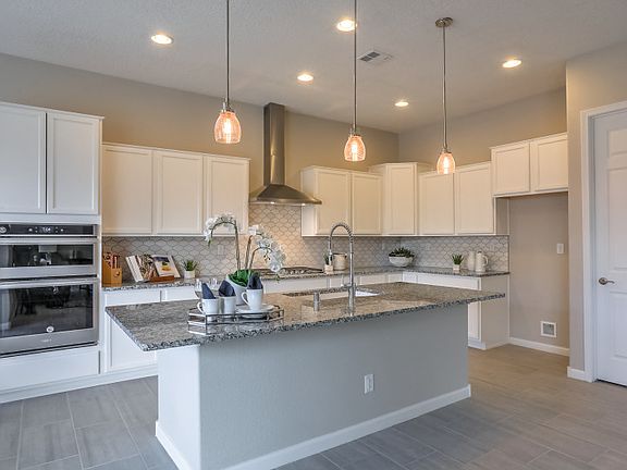 Beautiful Brand New Kitchen