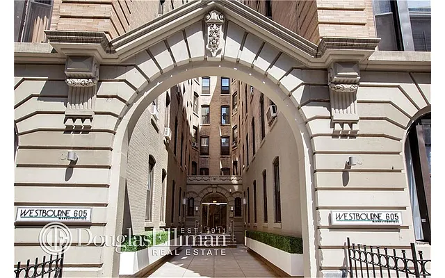 Rented by Douglas Elliman | media 21