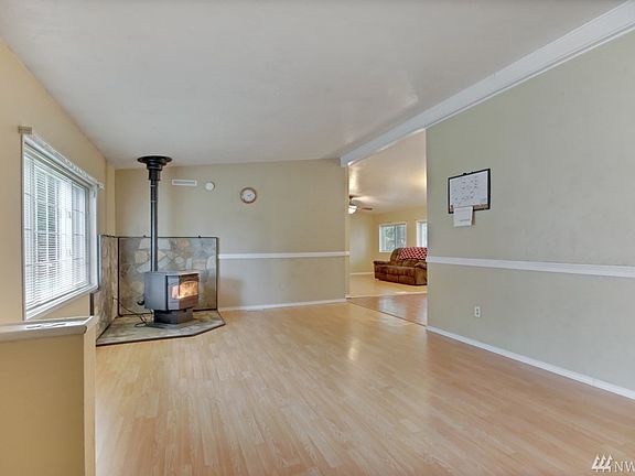2nd image of 27620 44th Ave E