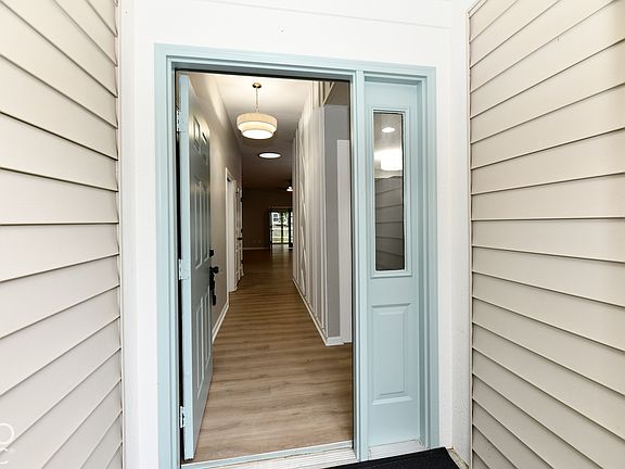 3rd image of 10907 Harness Way