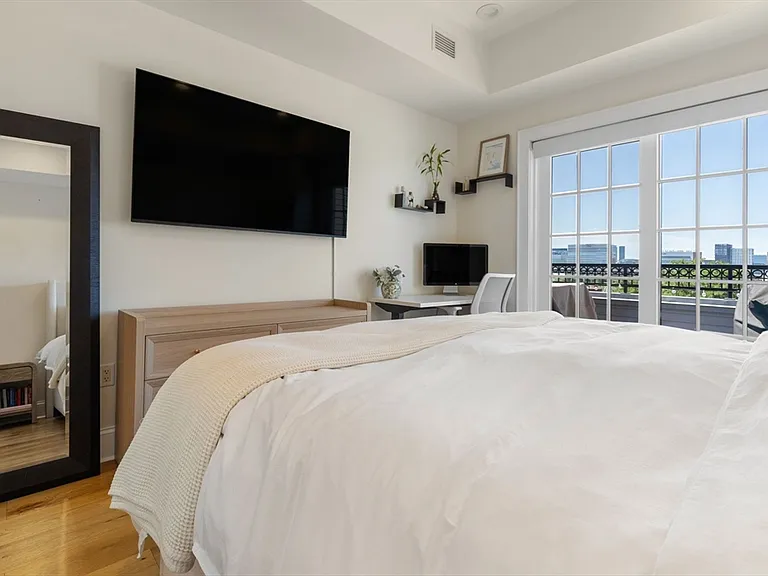 380 Bunker Hill St #210 — Photo 15