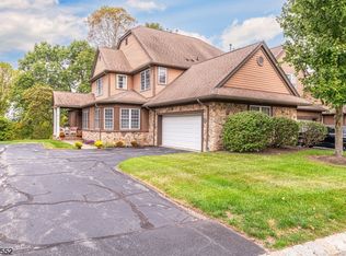 49 Bracken Hill Rd, Hamburg, NJ 07419