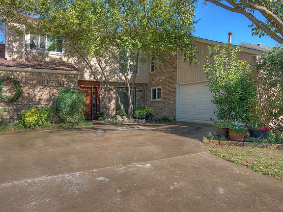2nd image of 3305 Creekbend Dr