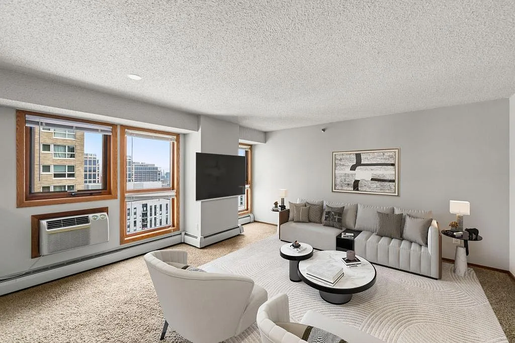 Building Photo - 433 S 7th St #1828