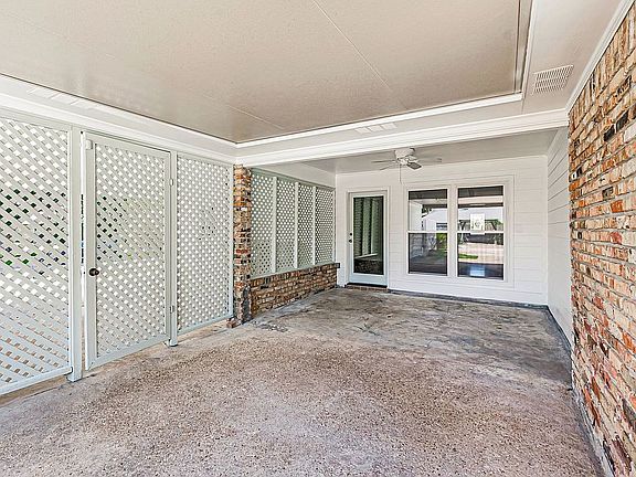 3rd image of 5441 Charing Way Ave