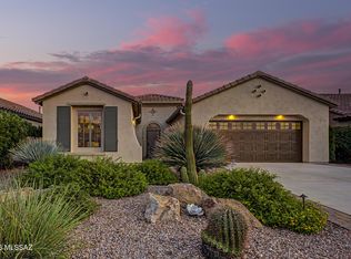 521 N Easter Lily Ln, Green Valley, AZ 85614