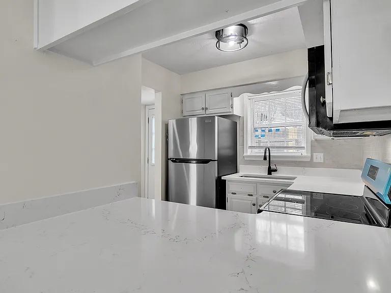 1056 N Montgomery St #B-2 — Photo 7
