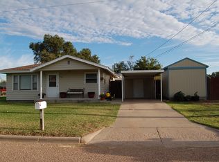 314 W 4th St, Hugoton, KS 67951