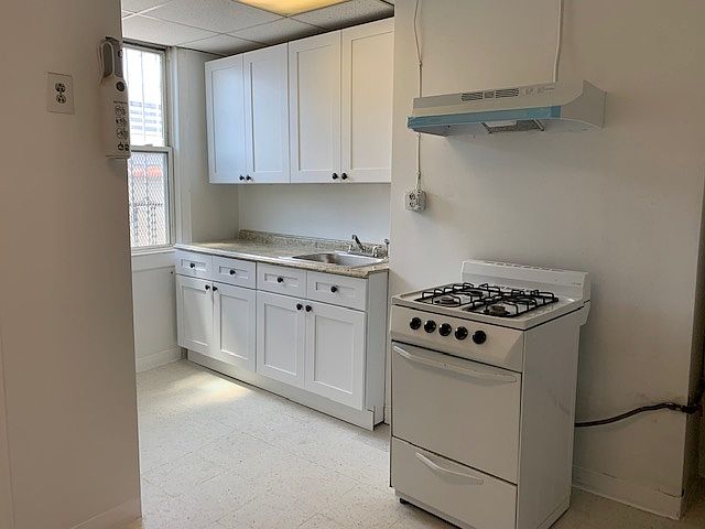 2nd image of 685 Newark Ave #3