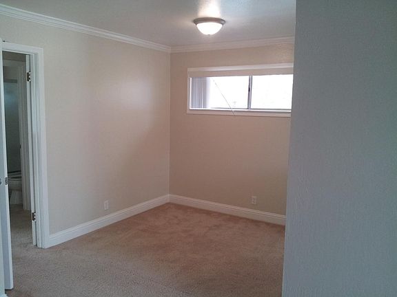 4th image of 474 Hawthorn Ave APT 3