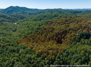 6422 Roca Vista Dr #11, Lenoir, NC 28645