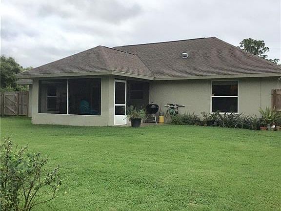 3rd image of 960 Gardenia St