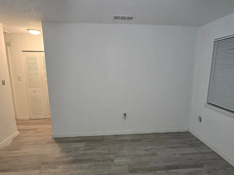5 Lemon St — Photo 2