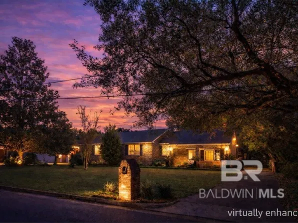 6421 Angela Ct, Mobile, AL 36695