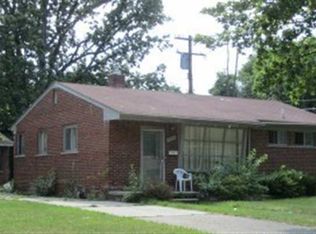 21880 Whitmore St, Oak Park, MI 48237
