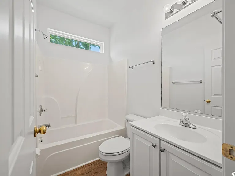 409 Oxner Ct — Photo 23