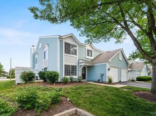 372 Bunker Hill Cir, Aurora, IL 60504