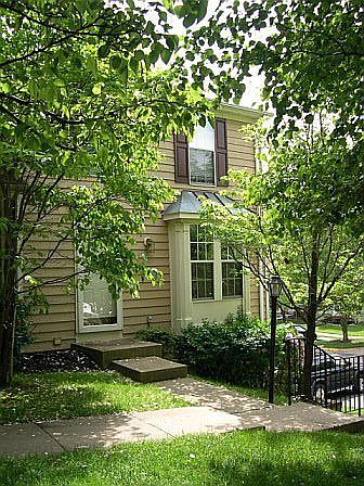 End-Unit- Front of house