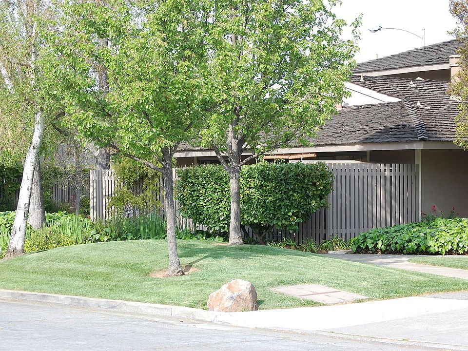 1st image of 10562 White Fir Ct