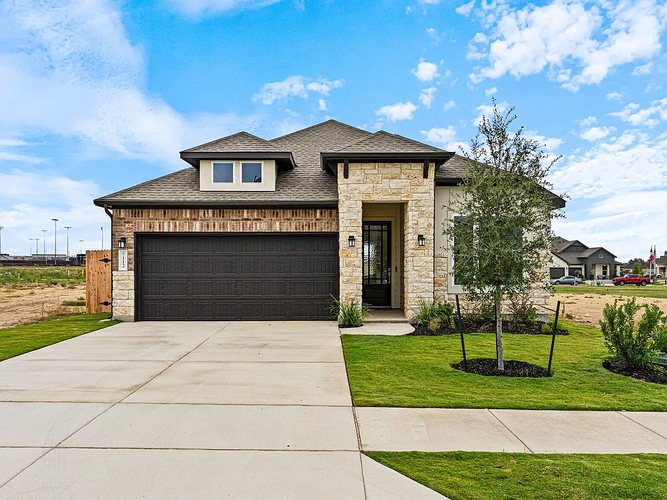 112 Carlsbad Ct