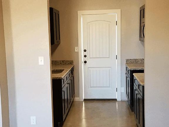 5th image of 3057 Grape St #1
