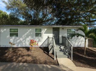 930 10th Ct SW, Vero Beach, FL 32962