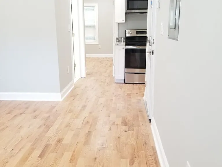 4569 Macarthur Blvd NW — Photo 8