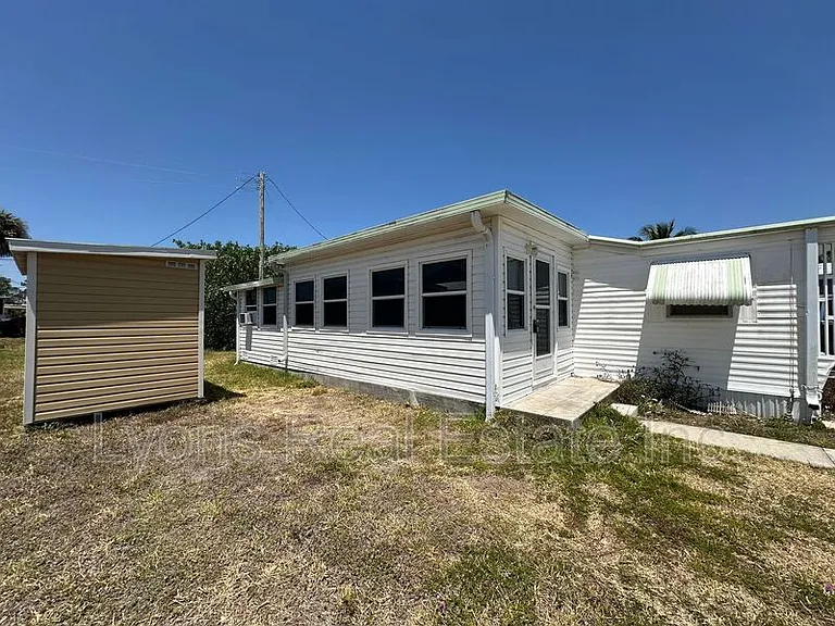 140 Lamplighter Ln — Photo 12