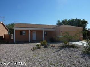 209 Peretz Cir, Morristown, AZ 85342