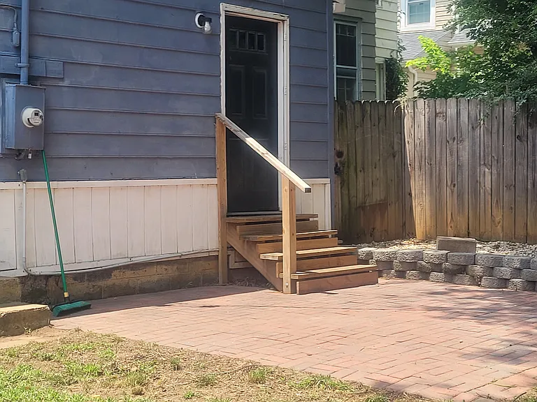 1103 Douglas St — Photo 18