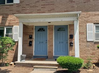 2-31B Virginia Dr, Fair Lawn, NJ 07410