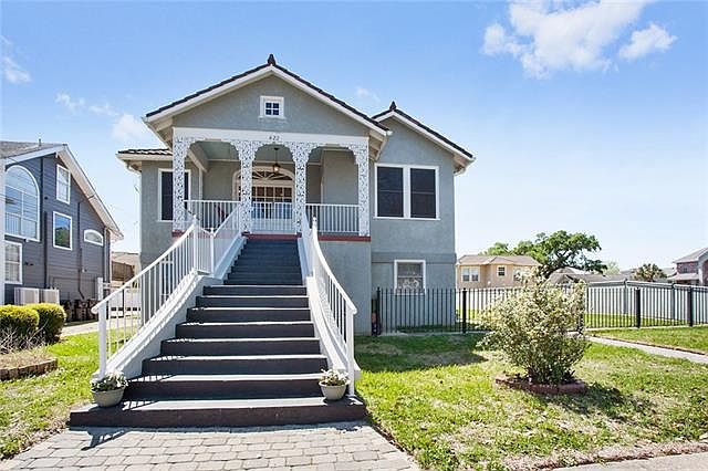 1st image of 422 Harrison Ave