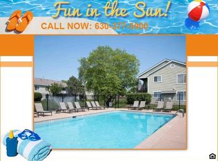 1677 Covington Ct, Saint Charles, IL 60174