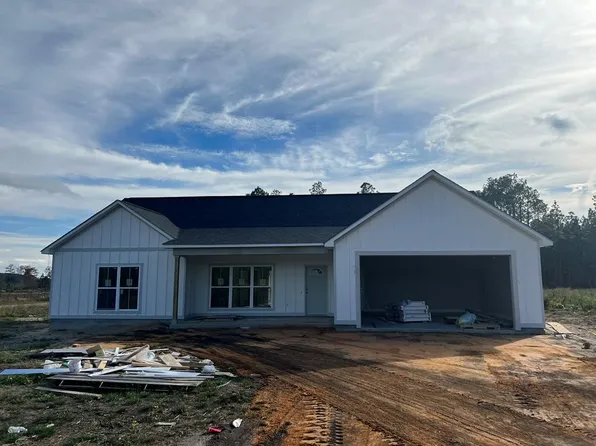52 Mount Olive Church Rd, Tifton, GA 31794