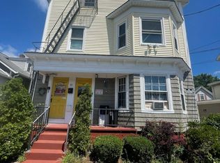 23 Merrick St FLOOR 3, Pawtucket, RI 02860