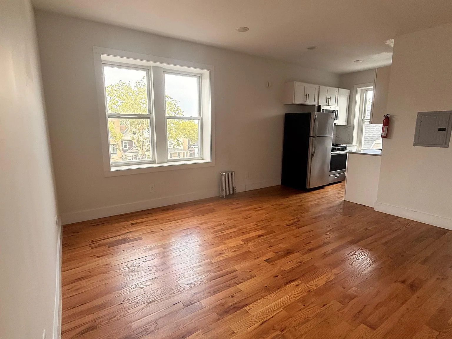 242 Garfield Avenue — Photo 3