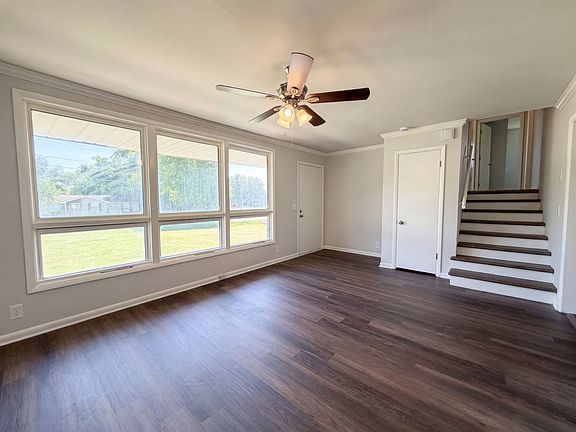 4th image of 105 Ivy Dr