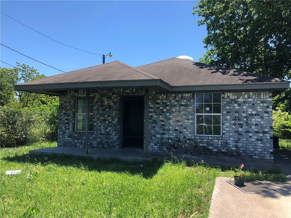 1st image of 705 E Avenue A