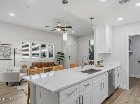 2022 E River Rd Unit 102, Tucson, AZ 85718