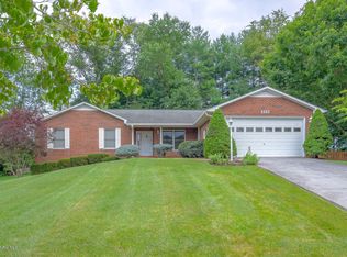 1112 Mourning Dove Dr, Blacksburg, VA 24060