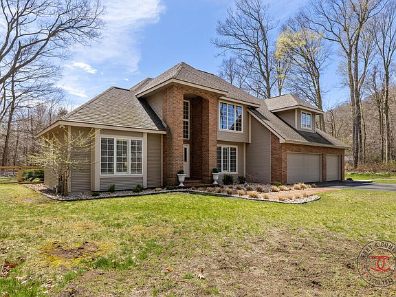 2nd image of 17288 Burkshire Dr