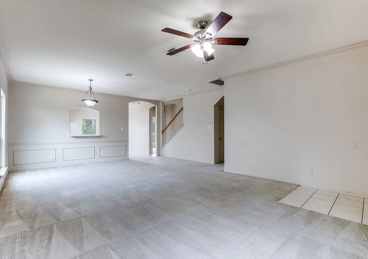 5 Bedroom/2.5 Bathroom Westover Elm Subdivision — Photo 2