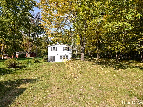 2nd image of 15133 Pine Lake Ave NE
