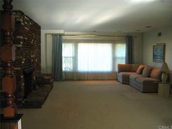 3rd image of 217 S Reese Pl