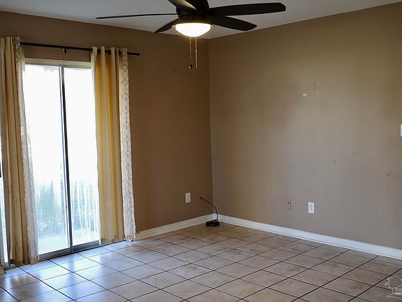 4th image of 501 W Wright St