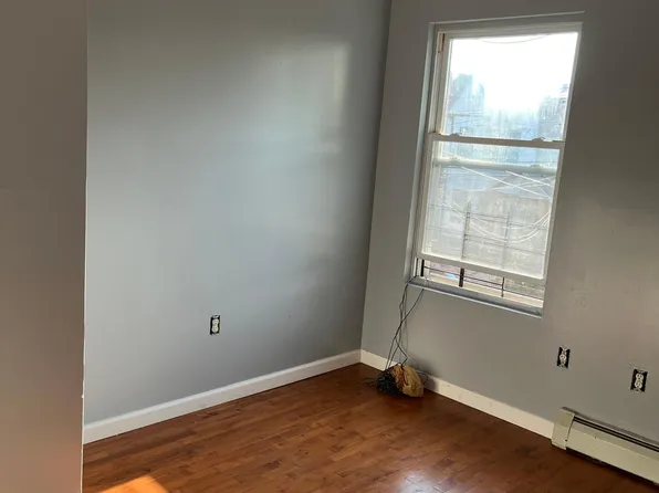 125 Crystal St, Brooklyn, NY 11208